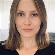 Insegnante di inglese per bambini e ragazzi di livello base ed intermedio. Lezioni presenziali o online.